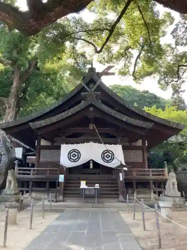 艮神社の本殿