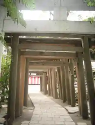 銭洗弁財天宇賀福神社の鳥居
