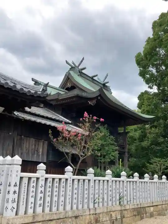 泊神社の本殿・本堂