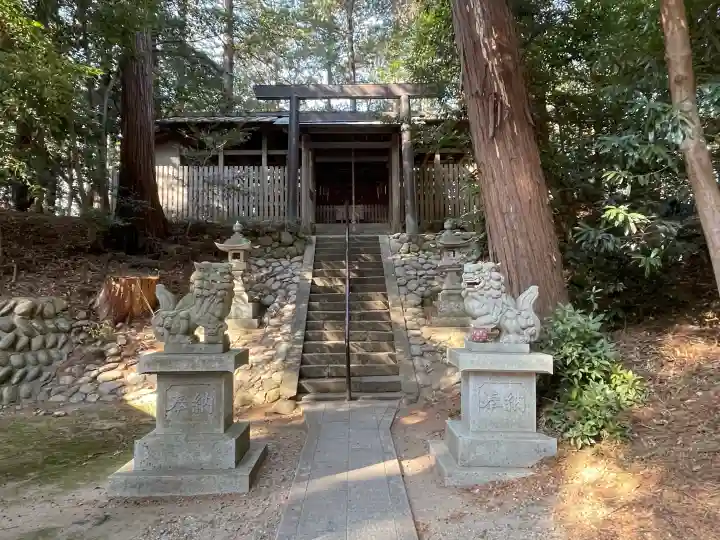 須加神社の{uncategorized: "未分類", other: "その他", undefined: "問題あり", building: "その他建物", grave: "お墓", sacred_gate: "鳥居", guardian: "狛犬", statue: "像", buddha: "仏像", history: "歴史", nature: "自然", garden: "庭園", animal: "動物", pagoda: "塔", temizu: "手水舎", mountain_gate: "山門・神門", sanctuary: "本殿・本堂", subordinate: "末社・摂社", art: "芸術", scenery: "景色", jizo: "地蔵", ema: "絵馬", goshuin: "御朱印", omikuji: "おみくじ", items: "授与品その他", amulet: "お守り", goshuincho: "御朱印帳", eats: "食事", festival: "お祭り", votive_dance: "神楽", shichigosan: "七五三参", wedding: "結婚式", experience: "体験その他", initially: "初詣", around: "周辺", anti_infection: "感染症対策"}