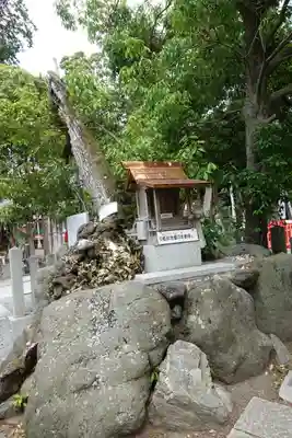 稗田野神社(薭田野神社)の末社・摂社