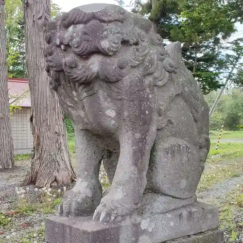 山越諏訪神社の狛犬