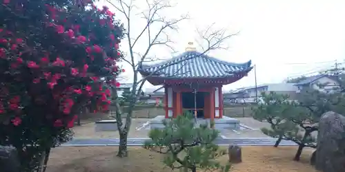 喜光寺の本殿・本堂