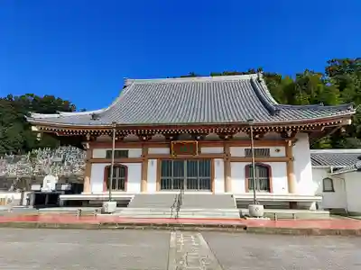 極楽寺の本殿・本堂