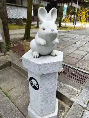 岡崎神社の狛犬