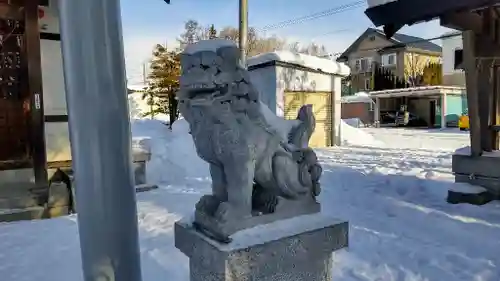 西御料地神社の狛犬