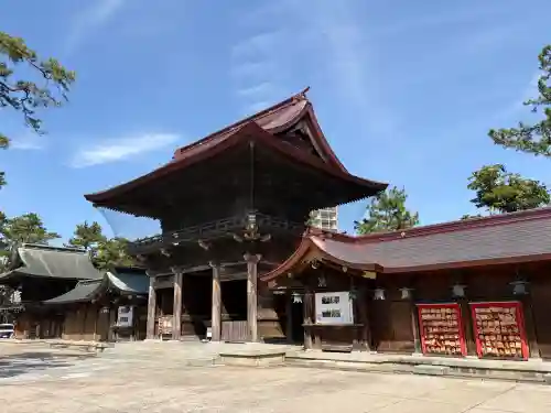 白山神社の{uncategorized: "未分類", other: "その他", undefined: "問題あり", building: "その他建物", grave: "お墓", sacred_gate: "鳥居", guardian: "狛犬", statue: "像", buddha: "仏像", history: "歴史", nature: "自然", garden: "庭園", animal: "動物", pagoda: "塔", temizu: "手水舎", mountain_gate: "山門・神門", sanctuary: "本殿・本堂", subordinate: "末社・摂社", art: "芸術", scenery: "景色", jizo: "地蔵", ema: "絵馬", goshuin: "御朱印", omikuji: "おみくじ", items: "授与品その他", amulet: "お守り", goshuincho: "御朱印帳", eats: "食事", festival: "お祭り", votive_dance: "神楽", shichigosan: "七五三参", wedding: "結婚式", experience: "体験その他", initially: "初詣", around: "周辺", anti_infection: "感染症対策"}