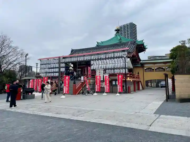 寛永寺不忍池弁天堂の{uncategorized: "未分類", other: "その他", undefined: "問題あり", building: "その他建物", grave: "お墓", sacred_gate: "鳥居", guardian: "狛犬", statue: "像", buddha: "仏像", history: "歴史", nature: "自然", garden: "庭園", animal: "動物", pagoda: "塔", temizu: "手水舎", mountain_gate: "山門・神門", sanctuary: "本殿・本堂", subordinate: "末社・摂社", art: "芸術", scenery: "景色", jizo: "地蔵", ema: "絵馬", goshuin: "御朱印", omikuji: "おみくじ", items: "授与品その他", amulet: "お守り", goshuincho: "御朱印帳", eats: "食事", festival: "お祭り", votive_dance: "神楽", shichigosan: "七五三参", wedding: "結婚式", experience: "体験その他", initially: "初詣", around: "周辺", anti_infection: "感染症対策"}