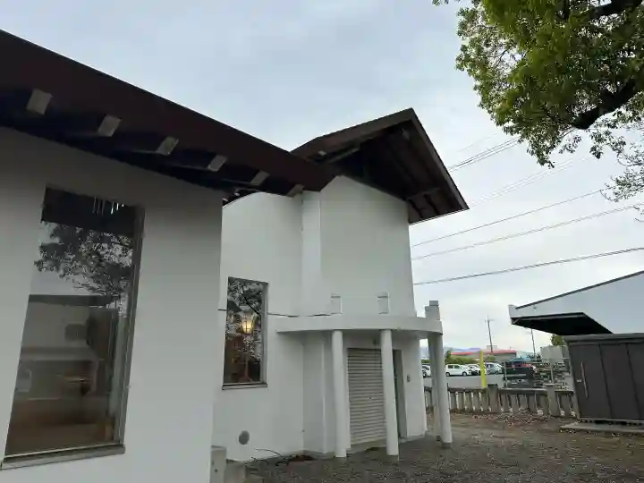 雨降神社の{uncategorized: "未分類", other: "その他", undefined: "問題あり", building: "その他建物", grave: "お墓", sacred_gate: "鳥居", guardian: "狛犬", statue: "像", buddha: "仏像", history: "歴史", nature: "自然", garden: "庭園", animal: "動物", pagoda: "塔", temizu: "手水舎", mountain_gate: "山門・神門", sanctuary: "本殿・本堂", subordinate: "末社・摂社", art: "芸術", scenery: "景色", jizo: "地蔵", ema: "絵馬", goshuin: "御朱印", omikuji: "おみくじ", items: "授与品その他", amulet: "お守り", goshuincho: "御朱印帳", eats: "食事", festival: "お祭り", votive_dance: "神楽", shichigosan: "七五三参", wedding: "結婚式", experience: "体験その他", initially: "初詣", around: "周辺", anti_infection: "感染症対策"}