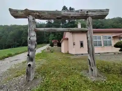 滝ノ上原野神社の鳥居