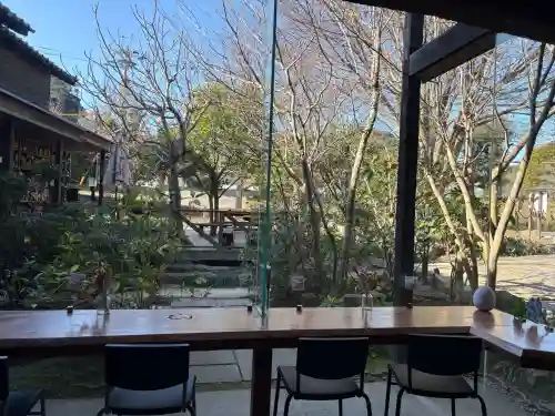 糸島市宇美八幡宮の{uncategorized: "未分類", other: "その他", undefined: "問題あり", building: "その他建物", grave: "お墓", sacred_gate: "鳥居", guardian: "狛犬", statue: "像", buddha: "仏像", history: "歴史", nature: "自然", garden: "庭園", animal: "動物", pagoda: "塔", temizu: "手水舎", mountain_gate: "山門・神門", sanctuary: "本殿・本堂", subordinate: "末社・摂社", art: "芸術", scenery: "景色", jizo: "地蔵", ema: "絵馬", goshuin: "御朱印", omikuji: "おみくじ", items: "授与品その他", amulet: "お守り", goshuincho: "御朱印帳", eats: "食事", festival: "お祭り", votive_dance: "神楽", shichigosan: "七五三参", wedding: "結婚式", experience: "体験その他", initially: "初詣", around: "周辺", anti_infection: "感染症対策"}