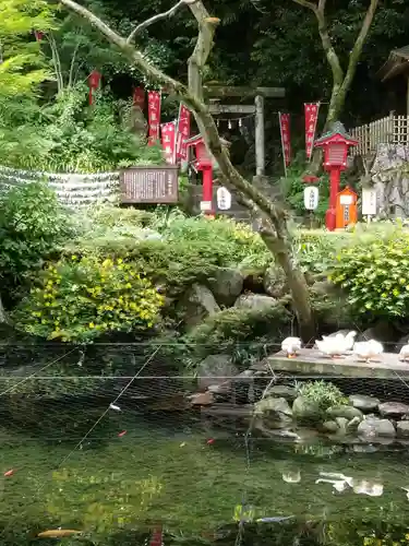 玉簾神社の庭園