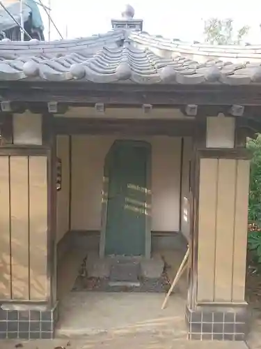 龍興寺の像