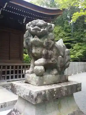 多田神社の狛犬