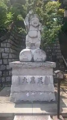 品川神社の像