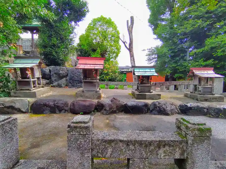 間黒神社(幸心)の末社・摂社