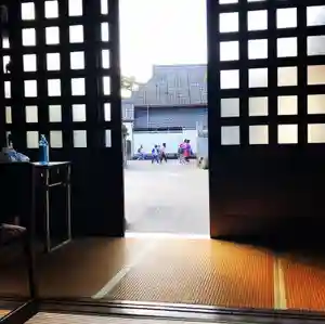 信行寺の本殿・本堂(2020年10月23日(金) 08時09分44秒投稿)