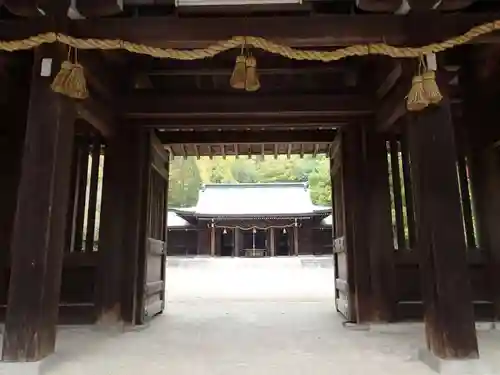 阿波神社の山門・神門