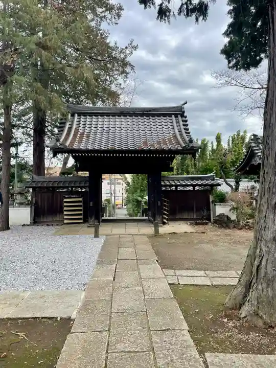 本乗寺の{uncategorized: "未分類", other: "その他", undefined: "問題あり", building: "その他建物", grave: "お墓", sacred_gate: "鳥居", guardian: "狛犬", statue: "像", buddha: "仏像", history: "歴史", nature: "自然", garden: "庭園", animal: "動物", pagoda: "塔", temizu: "手水舎", mountain_gate: "山門・神門", sanctuary: "本殿・本堂", subordinate: "末社・摂社", art: "芸術", scenery: "景色", jizo: "地蔵", ema: "絵馬", goshuin: "御朱印", omikuji: "おみくじ", items: "授与品その他", amulet: "お守り", goshuincho: "御朱印帳", eats: "食事", festival: "お祭り", votive_dance: "神楽", shichigosan: "七五三参", wedding: "結婚式", experience: "体験その他", initially: "初詣", around: "周辺", anti_infection: "感染症対策"}