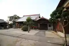 観音寺の本殿