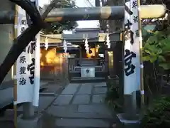 仲町氷川神社の末社