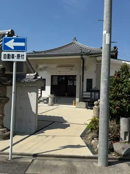 長栄寺の{uncategorized: "未分類", other: "その他", undefined: "問題あり", building: "その他建物", grave: "お墓", sacred_gate: "鳥居", guardian: "狛犬", statue: "像", buddha: "仏像", history: "歴史", nature: "自然", garden: "庭園", animal: "動物", pagoda: "塔", temizu: "手水舎", mountain_gate: "山門・神門", sanctuary: "本殿・本堂", subordinate: "末社・摂社", art: "芸術", scenery: "景色", jizo: "地蔵", ema: "絵馬", goshuin: "御朱印", omikuji: "おみくじ", items: "授与品その他", amulet: "お守り", goshuincho: "御朱印帳", eats: "食事", festival: "お祭り", votive_dance: "神楽", shichigosan: "七五三参", wedding: "結婚式", experience: "体験その他", initially: "初詣", around: "周辺", anti_infection: "感染症対策"}