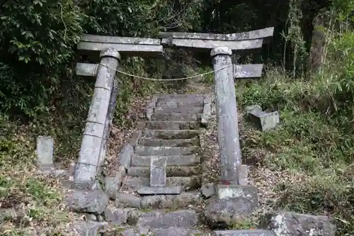 田営社の鳥居