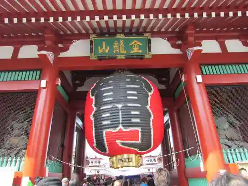 浅草寺の山門