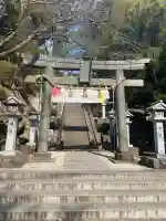 師岡熊野神社の{uncategorized: "未分類", other: "その他", undefined: "問題あり", building: "その他建物", grave: "お墓", sacred_gate: "鳥居", guardian: "狛犬", statue: "像", buddha: "仏像", history: "歴史", nature: "自然", garden: "庭園", animal: "動物", pagoda: "塔", temizu: "手水舎", mountain_gate: "山門・神門", sanctuary: "本殿・本堂", subordinate: "末社・摂社", art: "芸術", scenery: "景色", jizo: "地蔵", ema: "絵馬", goshuin: "御朱印", omikuji: "おみくじ", items: "授与品その他", amulet: "お守り", goshuincho: "御朱印帳", eats: "食事", festival: "お祭り", votive_dance: "神楽", shichigosan: "七五三参", wedding: "結婚式", experience: "体験その他", initially: "初詣", around: "周辺", anti_infection: "感染症対策"}