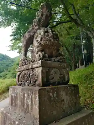 赤猪岩神社の{uncategorized: "未分類", other: "その他", undefined: "問題あり", building: "その他建物", grave: "お墓", sacred_gate: "鳥居", guardian: "狛犬", statue: "像", buddha: "仏像", history: "歴史", nature: "自然", garden: "庭園", animal: "動物", pagoda: "塔", temizu: "手水舎", mountain_gate: "山門・神門", sanctuary: "本殿・本堂", subordinate: "末社・摂社", art: "芸術", scenery: "景色", jizo: "地蔵", ema: "絵馬", goshuin: "御朱印", omikuji: "おみくじ", items: "授与品その他", amulet: "お守り", goshuincho: "御朱印帳", eats: "食事", festival: "お祭り", votive_dance: "神楽", shichigosan: "七五三参", wedding: "結婚式", experience: "体験その他", initially: "初詣", around: "周辺", anti_infection: "感染症対策"}