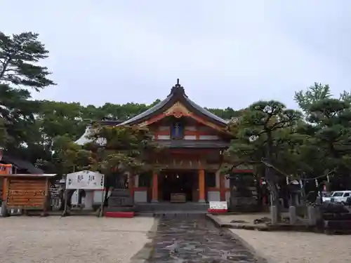 紅葉八幡宮の本殿