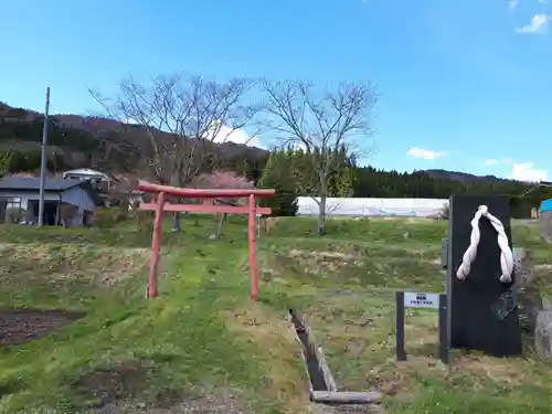 出羽神社の鳥居