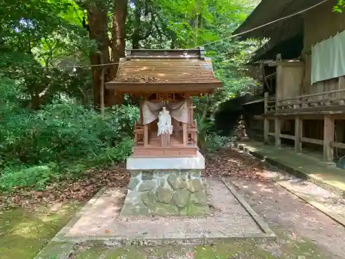 阿伎留神社の末社・摂社