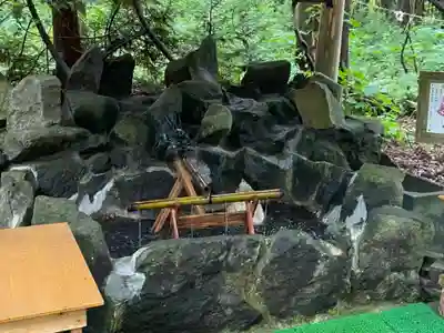 横浜八幡神社の手水舎