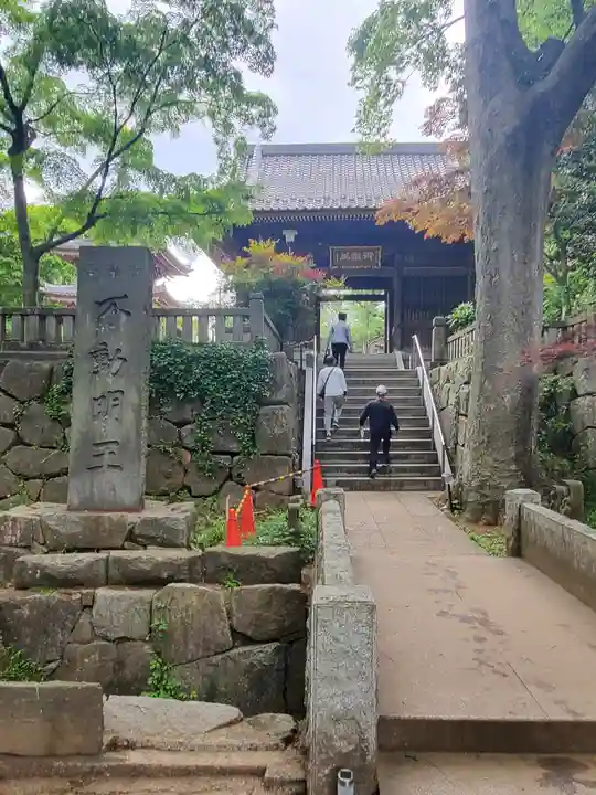 金蔵寺の山門・神門
