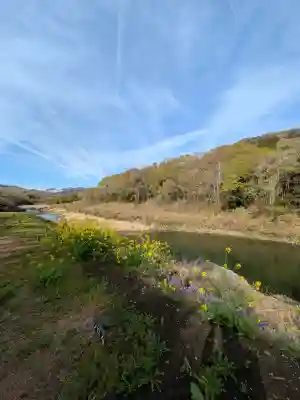 三峯神社の{uncategorized: "未分類", other: "その他", undefined: "問題あり", building: "その他建物", grave: "お墓", sacred_gate: "鳥居", guardian: "狛犬", statue: "像", buddha: "仏像", history: "歴史", nature: "自然", garden: "庭園", animal: "動物", pagoda: "塔", temizu: "手水舎", mountain_gate: "山門・神門", sanctuary: "本殿・本堂", subordinate: "末社・摂社", art: "芸術", scenery: "景色", jizo: "地蔵", ema: "絵馬", goshuin: "御朱印", omikuji: "おみくじ", items: "授与品その他", amulet: "お守り", goshuincho: "御朱印帳", eats: "食事", festival: "お祭り", votive_dance: "神楽", shichigosan: "七五三参", wedding: "結婚式", experience: "体験その他", initially: "初詣", around: "周辺", anti_infection: "感染症対策"}