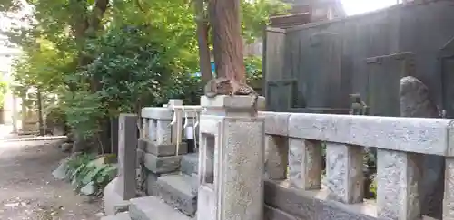 小野照崎神社の動物