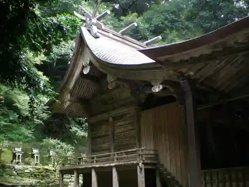 美奈宜神社の本殿