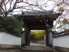 慈眼寺の山門