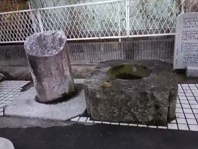 金刀比羅神社の{uncategorized: "未分類", other: "その他", undefined: "問題あり", building: "その他建物", grave: "お墓", sacred_gate: "鳥居", guardian: "狛犬", statue: "像", buddha: "仏像", history: "歴史", nature: "自然", garden: "庭園", animal: "動物", pagoda: "塔", temizu: "手水舎", mountain_gate: "山門・神門", sanctuary: "本殿・本堂", subordinate: "末社・摂社", art: "芸術", scenery: "景色", jizo: "地蔵", ema: "絵馬", goshuin: "御朱印", omikuji: "おみくじ", items: "授与品その他", amulet: "お守り", goshuincho: "御朱印帳", eats: "食事", festival: "お祭り", votive_dance: "神楽", shichigosan: "七五三参", wedding: "結婚式", experience: "体験その他", initially: "初詣", around: "周辺", anti_infection: "感染症対策"}