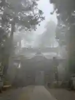 三峯神社の山門・神門