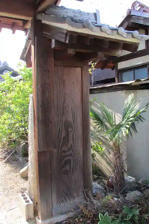 法林寺の山門・神門