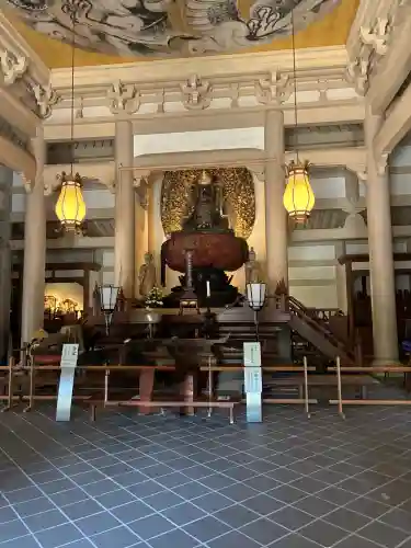 円覚寺の{uncategorized: "未分類", other: "その他", undefined: "問題あり", building: "その他建物", grave: "お墓", sacred_gate: "鳥居", guardian: "狛犬", statue: "像", buddha: "仏像", history: "歴史", nature: "自然", garden: "庭園", animal: "動物", pagoda: "塔", temizu: "手水舎", mountain_gate: "山門・神門", sanctuary: "本殿・本堂", subordinate: "末社・摂社", art: "芸術", scenery: "景色", jizo: "地蔵", ema: "絵馬", goshuin: "御朱印", omikuji: "おみくじ", items: "授与品その他", amulet: "お守り", goshuincho: "御朱印帳", eats: "食事", festival: "お祭り", votive_dance: "神楽", shichigosan: "七五三参", wedding: "結婚式", experience: "体験その他", initially: "初詣", around: "周辺", anti_infection: "感染症対策"}