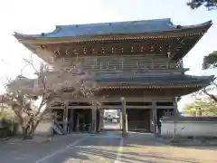 光明寺の山門