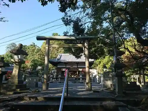 新屋坐天照御魂神社の鳥居