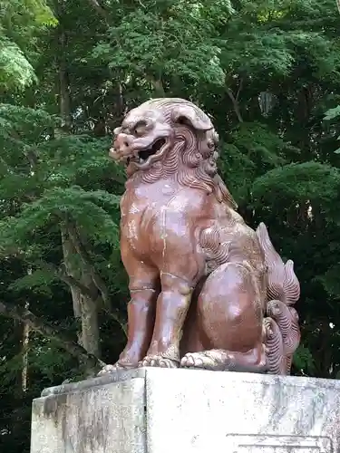 岡山縣護國神社の狛犬