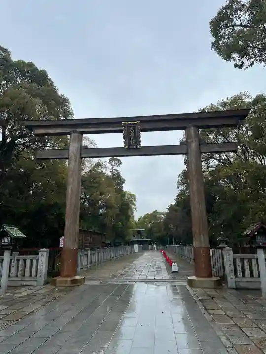 和泉國一之宮 大鳥大社の{uncategorized: "未分類", other: "その他", undefined: "問題あり", building: "その他建物", grave: "お墓", sacred_gate: "鳥居", guardian: "狛犬", statue: "像", buddha: "仏像", history: "歴史", nature: "自然", garden: "庭園", animal: "動物", pagoda: "塔", temizu: "手水舎", mountain_gate: "山門・神門", sanctuary: "本殿・本堂", subordinate: "末社・摂社", art: "芸術", scenery: "景色", jizo: "地蔵", ema: "絵馬", goshuin: "御朱印", omikuji: "おみくじ", items: "授与品その他", amulet: "お守り", goshuincho: "御朱印帳", eats: "食事", festival: "お祭り", votive_dance: "神楽", shichigosan: "七五三参", wedding: "結婚式", experience: "体験その他", initially: "初詣", around: "周辺", anti_infection: "感染症対策"}