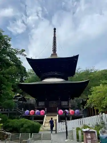 楽法寺（雨引観音）の{uncategorized: "未分類", other: "その他", undefined: "問題あり", building: "その他建物", grave: "お墓", sacred_gate: "鳥居", guardian: "狛犬", statue: "像", buddha: "仏像", history: "歴史", nature: "自然", garden: "庭園", animal: "動物", pagoda: "塔", temizu: "手水舎", mountain_gate: "山門・神門", sanctuary: "本殿・本堂", subordinate: "末社・摂社", art: "芸術", scenery: "景色", jizo: "地蔵", ema: "絵馬", goshuin: "御朱印", omikuji: "おみくじ", items: "授与品その他", amulet: "お守り", goshuincho: "御朱印帳", eats: "食事", festival: "お祭り", votive_dance: "神楽", shichigosan: "七五三参", wedding: "結婚式", experience: "体験その他", initially: "初詣", around: "周辺", anti_infection: "感染症対策"}