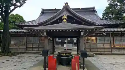 倶利迦羅不動寺山頂本堂の{uncategorized: "未分類", other: "その他", undefined: "問題あり", building: "その他建物", grave: "お墓", sacred_gate: "鳥居", guardian: "狛犬", statue: "像", buddha: "仏像", history: "歴史", nature: "自然", garden: "庭園", animal: "動物", pagoda: "塔", temizu: "手水舎", mountain_gate: "山門・神門", sanctuary: "本殿・本堂", subordinate: "末社・摂社", art: "芸術", scenery: "景色", jizo: "地蔵", ema: "絵馬", goshuin: "御朱印", omikuji: "おみくじ", items: "授与品その他", amulet: "お守り", goshuincho: "御朱印帳", eats: "食事", festival: "お祭り", votive_dance: "神楽", shichigosan: "七五三参", wedding: "結婚式", experience: "体験その他", initially: "初詣", around: "周辺", anti_infection: "感染症対策"}