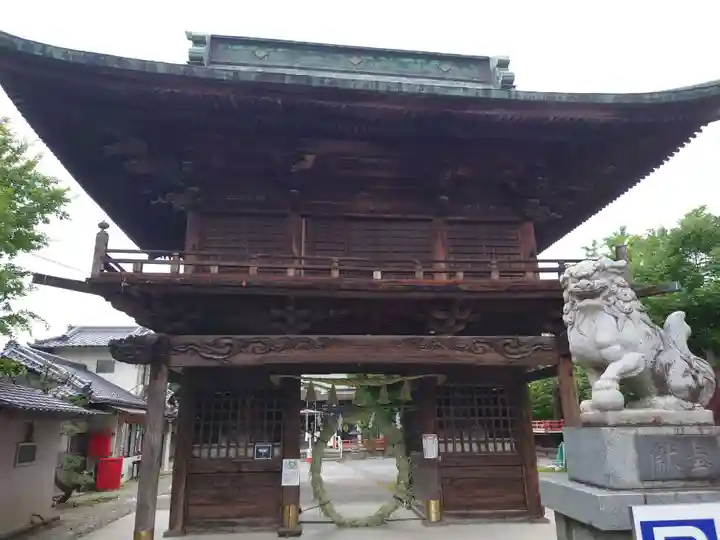 穴切大神社の山門・神門
